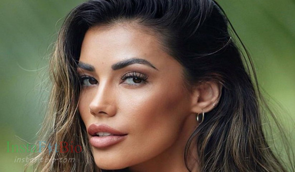 Tiffany #InstaFitBio