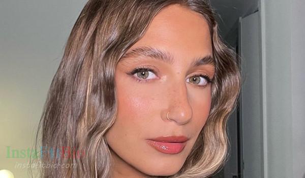 Amanda Batula #InstaFitBio