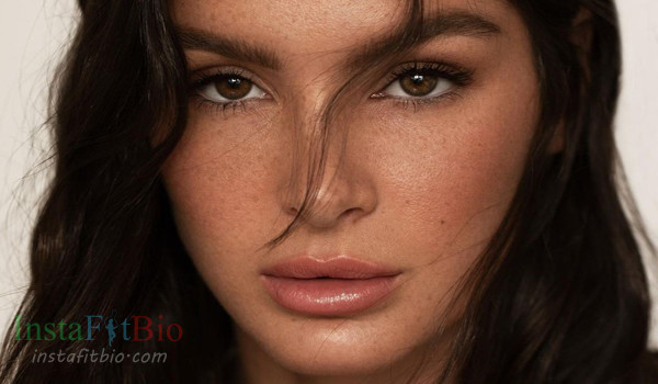 Bella Banos #InstaFitBio