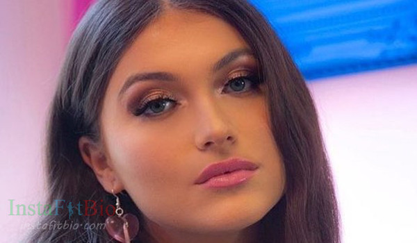 Elle Winter #InstaFitBio