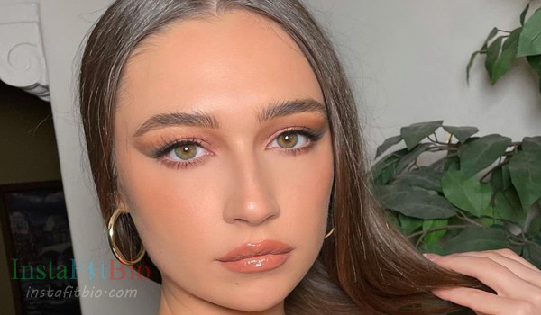 Elsie Hewitt #InstaFitBio