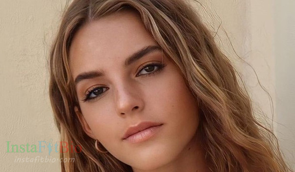 Emily Feld #InstaFitBio