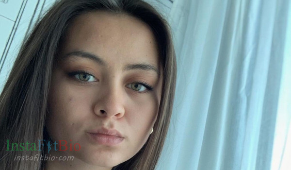 Jasmine Thompson #InstaFitBio