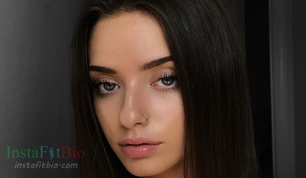 Lily Weber #InstaFitBio