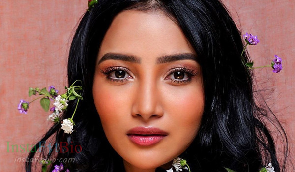 Nalini Negi #InstaFitBio