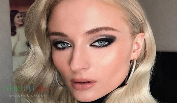 Sophie Turner #InstaFitBio