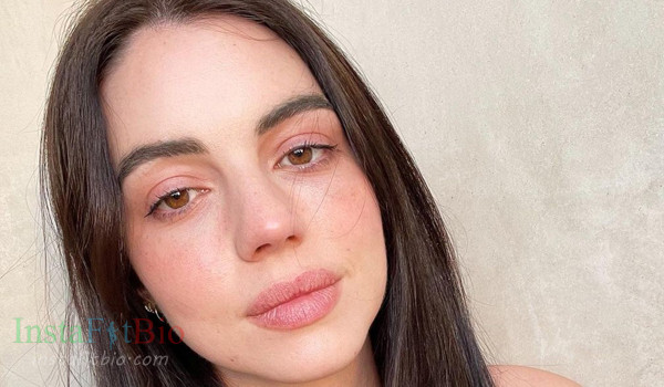 Adelaide Kane #InstaFitBio