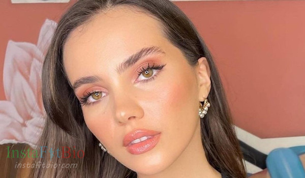 Almila Ada #InstaFitBio