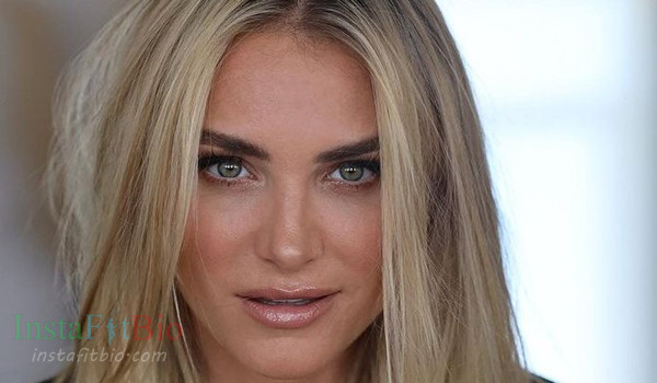 Anna Kraft #InstaFitBio