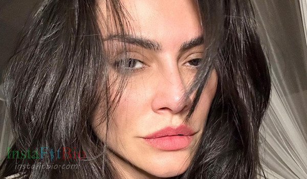 Cleo Pires #InstaFitBio