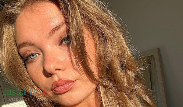 Emilia McCarthy #InstaFitBio