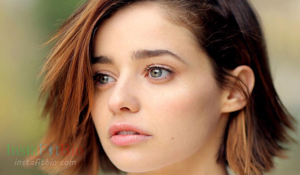 Holly Earl #InstaFitBio