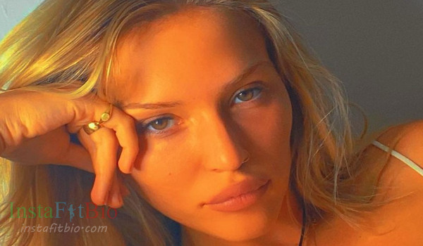 Lennon Stella #InstaFitBio