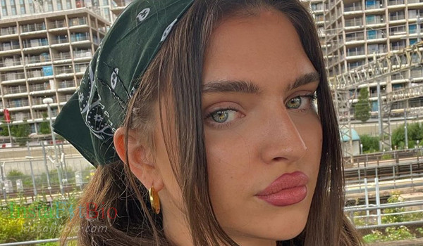 Mae Muller #InstaFitBio