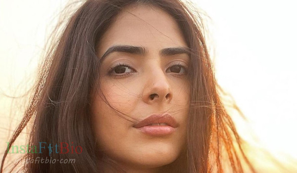 Pankhuri Gidwani #InstaFitBio