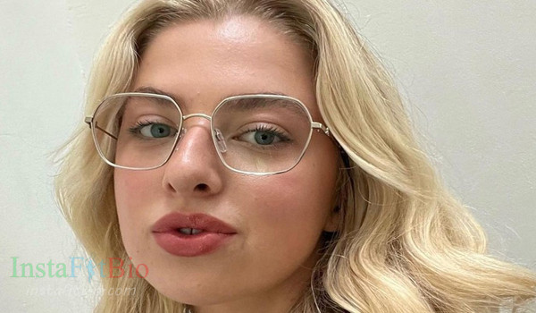 Anais Gallagher #InstaFitBio