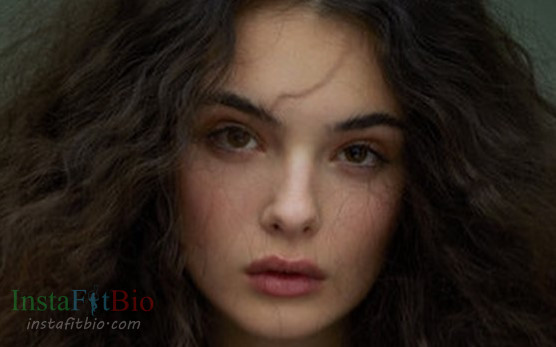 Deva Cassel #InstaFitBio