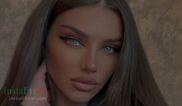 Di Novikova #InstaFitBio