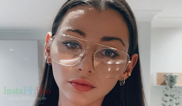 Eleanor Calder #InstaFitBio