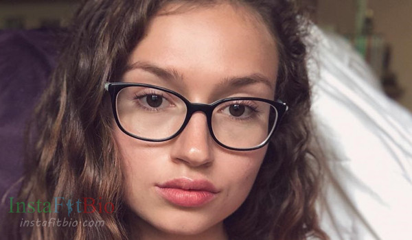 Esther Grace #InstaFitBio