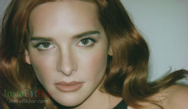 Hari Nef #InstaFitBio