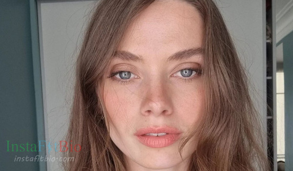 Juliet Searle #InstaFitBio