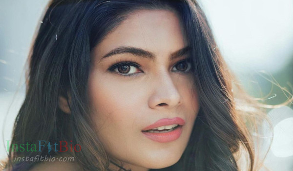 Lopamudra Raut #InstaFitBio