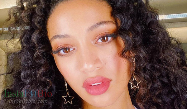 Samantha Logan #InstaFitBio