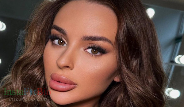 Vlada Capeloon #InstaFitBio