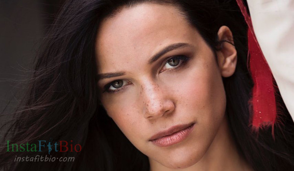 Caroline Ford #InstaFitBio