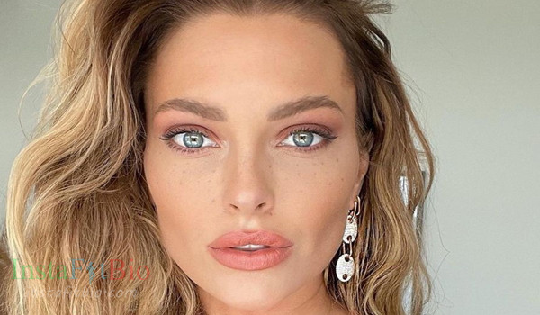 Caroline Receveur #InstaFitBio