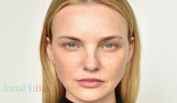 Caroline Trentini #InstaFitBio