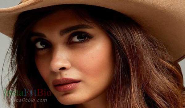 Diana Penty #InstaFitBio