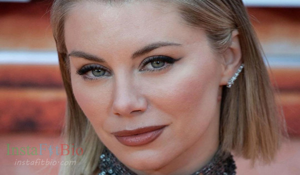 Jennifer Holland #InstaFitBio