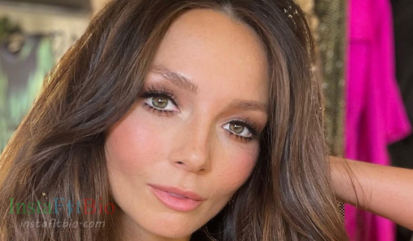 Ricki Lee Coulter #InstaFitBio