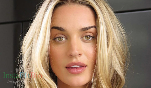 Allie Ayers Lindsey #InstaFitBio