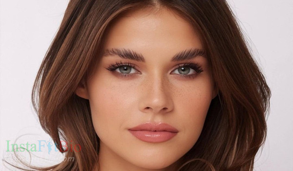 Constanze Aurelia #InstaFitBio