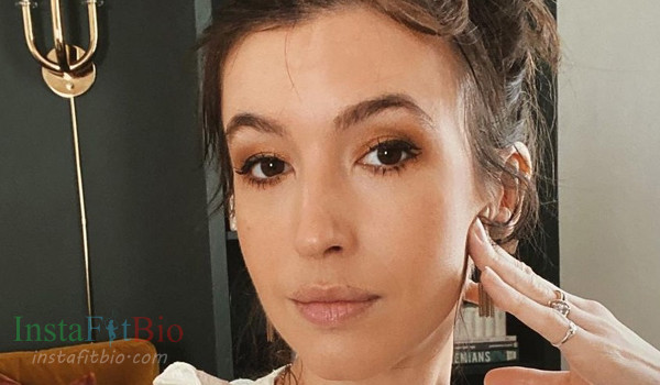 Kate Voegele #InstaFitBio