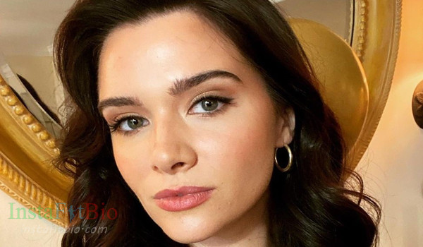 Katie Stevens #InstaFitBio