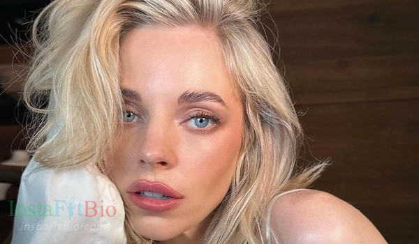 Skye Stracke #InstaFitBio