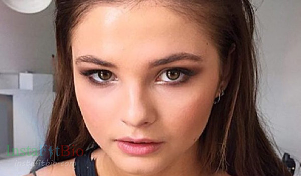Stefanie Scott #InstaFitBio