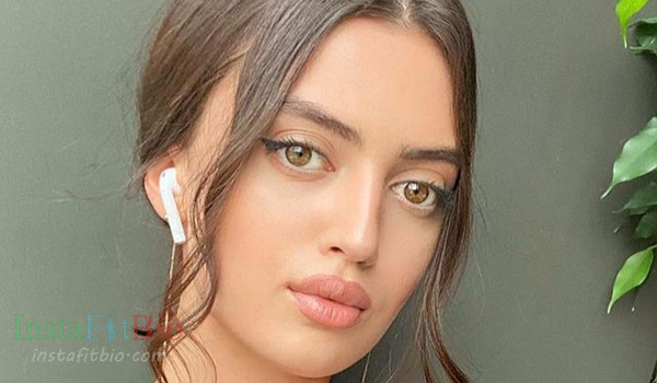 22 anzzz #InstaFitBio