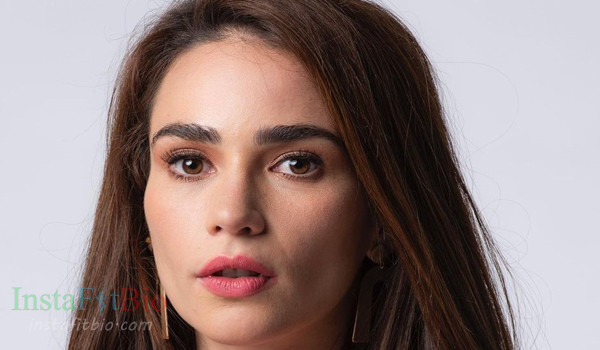 Ara Saldivar #InstaFitBio