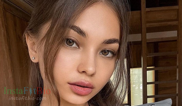 Dianaseyx #InstaFItBio