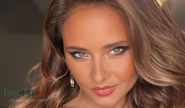 Nelly Karim #InstaFItBio