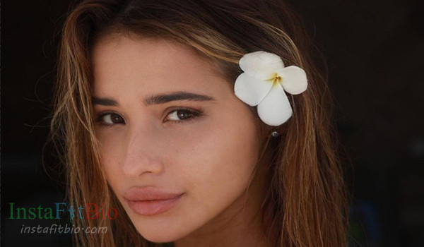 Agrippiisha #InstaFitBio