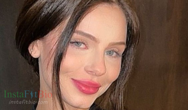 Annallese Taylor #InstaFitBio