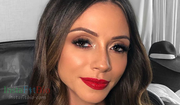 Ariella Ferrera #InstaFitBio