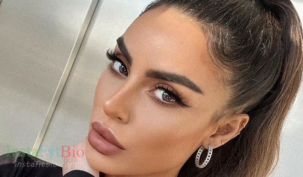 Medine Ates #InstaFItBio