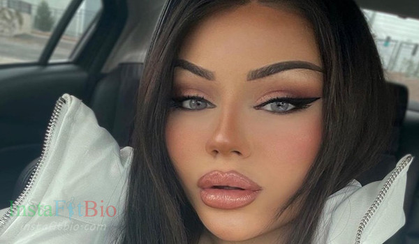 Mila Amber #InstaFitBio